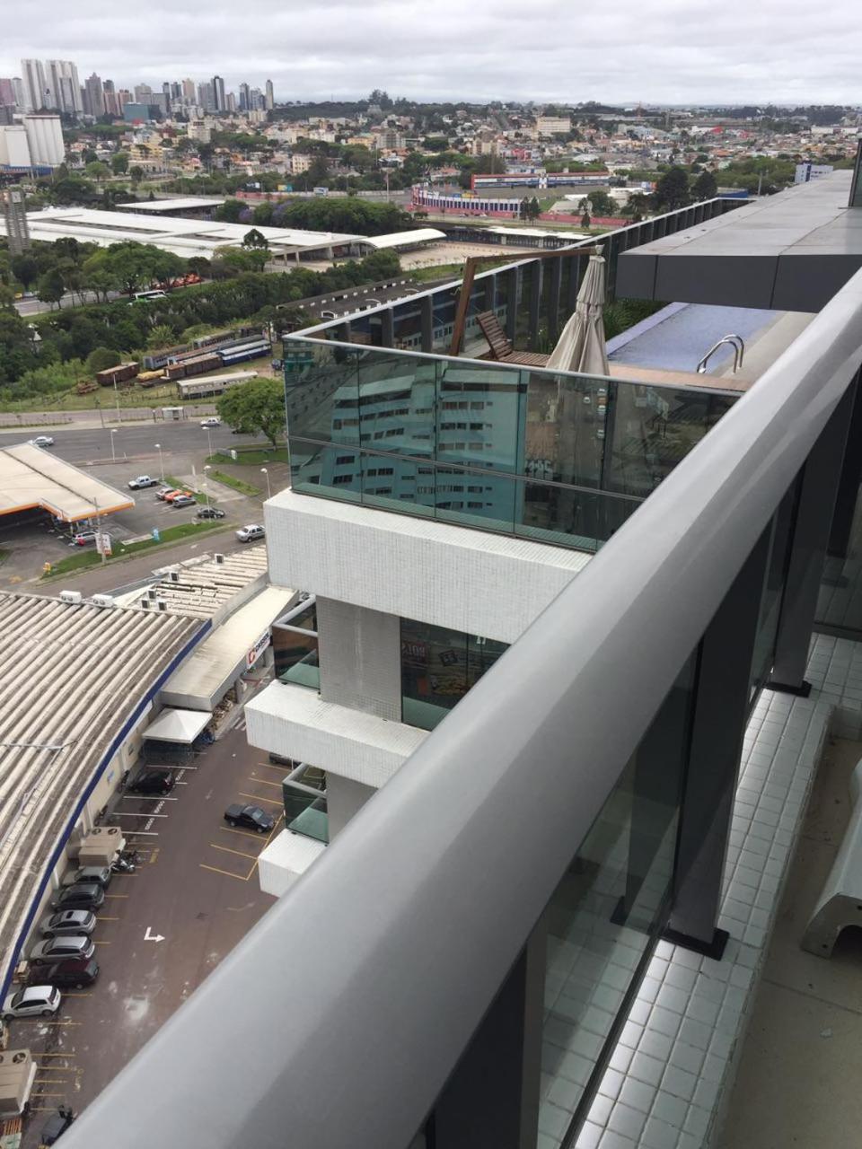 Estudio Moderno Com Linda Vista Para A Serra Curitiba Eksteriør bilde